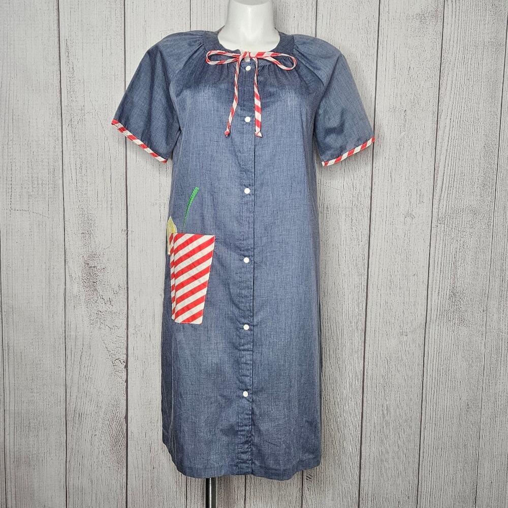 VTG Smart Time Chambray Blue House Dress w Red/White Trim & CUP POCKET, sz M
